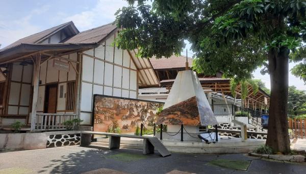 Mengenal Kesenian dan Budaya Kota Bandung, Yuk Kunjungi Tempat Wisata Teras Sunda Cibiru