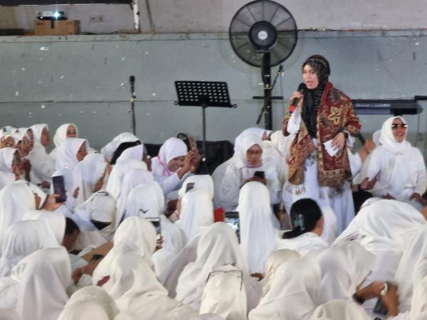 15 Ribu Muslimat Hadiri Istighosah bersama Atikoh Ganjar