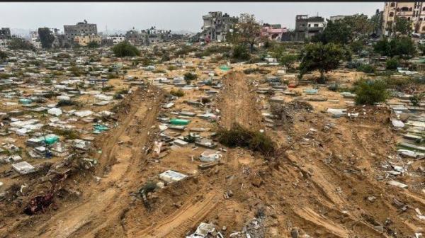 Tak Masuk Akal! Zionis Israel Hancurkan Kuburan Warga Gaza Dengan Menggunakan Tank dan Buldozer
