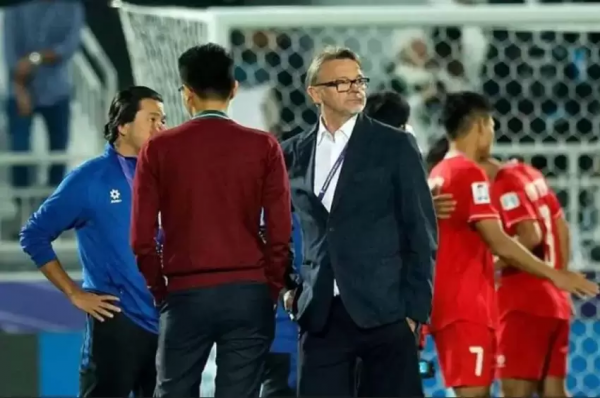 Pelatih Vietnam Jadi yang Pertama Dipecat di Piala Asia?