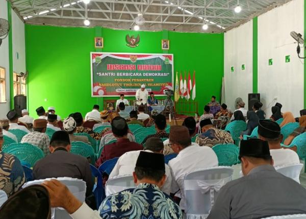 Puluhan Ulama se-Jawa Timur Gelar Diskusi Santri Bicara Demokrasi, Jaga Marwah Pemilu Dengan Baik
