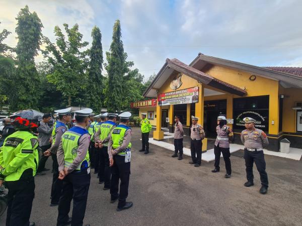 Satlantas Polres Subang Gelar Razia di Depan Polsek Cibogo, 206 Pelanggar Ditindak