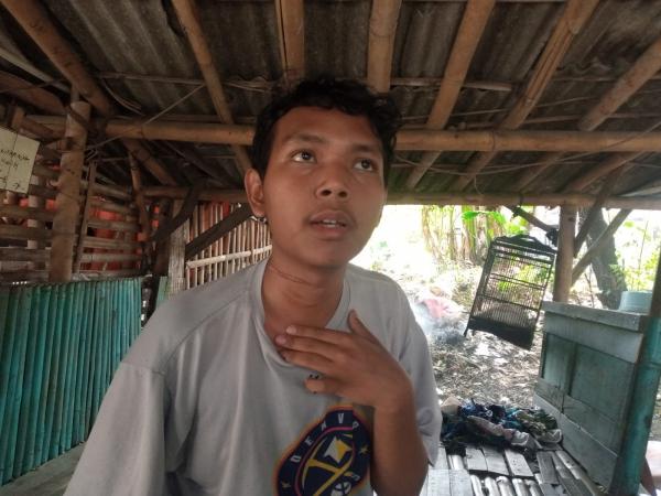 Leher Pemuda ini Nyaris Putus Akibat Terlilit Kabel Optik di Jalan Bekasi