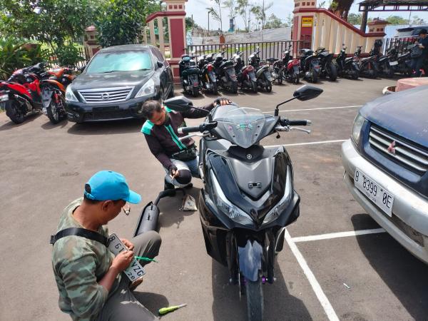 Operasi Knalpot Brong di Tangsel: 27 Sepeda Motor Diamankan Polsek Pondok Aren