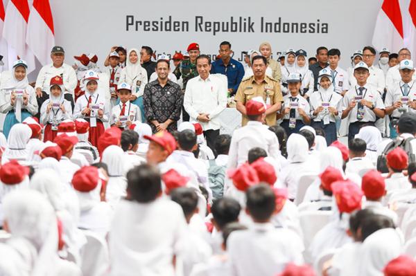 Berkat PIP, Fitria Anak Buruh-Pejaga Toko Optimistis Bisa Lanjutkan Pendidikan di ISI Yogyakarta