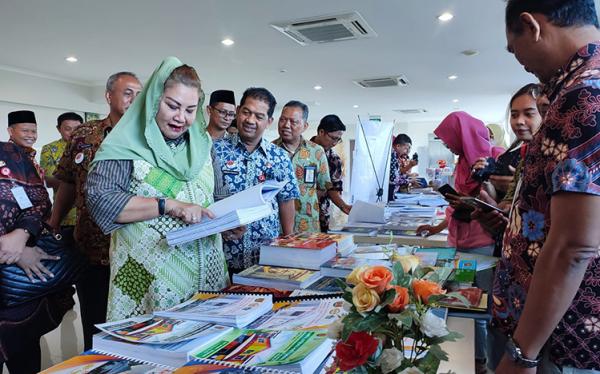 Wali Kota Semarang Launching Puluhan Ribu Karya Literasi Siswa Hasil Binaan MKKS SMP