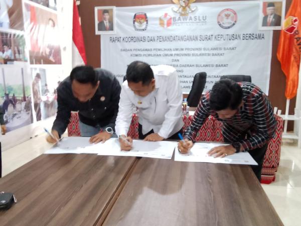 KPID, KPU, dan Bawaslu Sepakat Bentuk Gustu untuk Pantau Pemilu di Sulbar