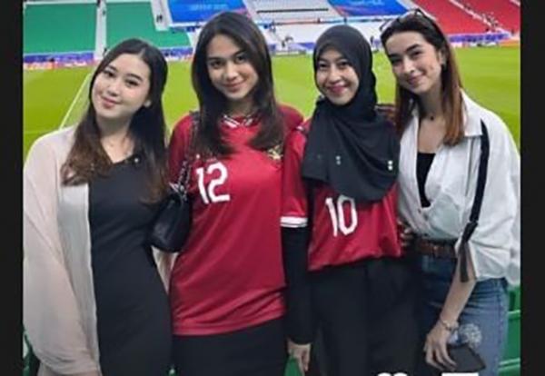 Serunya Istri dan Kekasih Pemain Timnas Indonesia Nonton di Piala Asia 2023