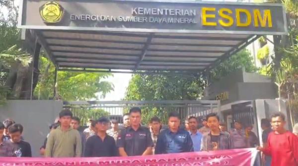 Bawa Malapetaka, Kementerian ESDM Dituntut Cabut IUP Perusahaan Batubara di Sumsel