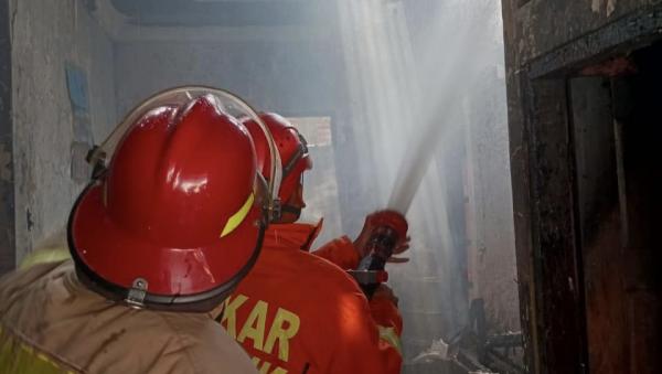 Gegara Anak Main Korek Api, Kebakaran Melanda Kawasan Padat Penduduk di Nganjuk