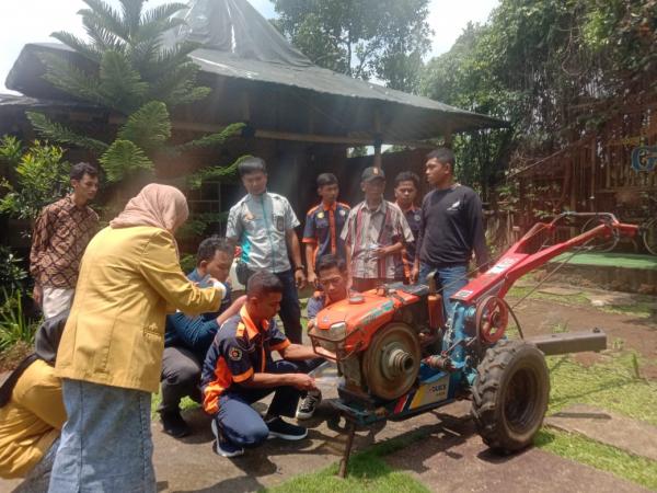 Kampung Gagot Kembali Lakukan Pelatihan Petani Muda Kreatif dan Perawatan Traktor