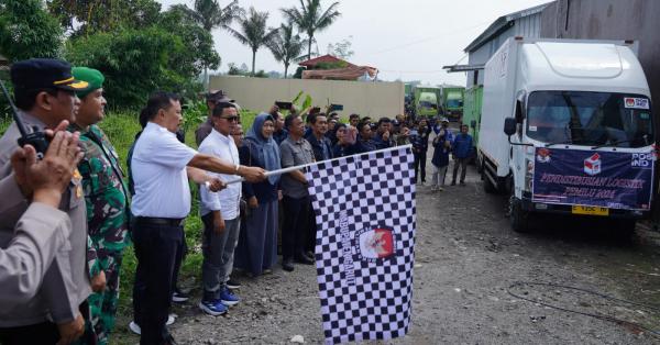 Pj Bupati Garut Lepas Kendaraan Logistik Pemilu Menuju TPS di Dapil 6