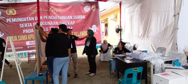 KPU Medan Simulasi Pemungutan dan Penghitungan Suara di TPS Riil