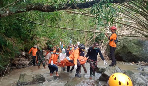 4 Hari Pencarian, Warga Temanggung Ditemukan Tewas Tersangkut di Pinggir Sungai Kedu