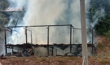 Satu Rumah Warga di Rantebua Toraja Utara Ludes Terbakar