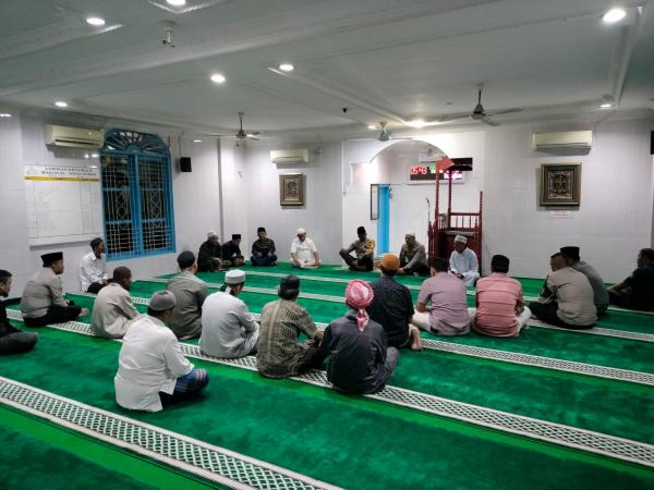 Kapolres Dumai Diwakili Ka SPKT Polres Dumai Laksanakan Giat Subuh Education di Masjid Muhammadiyah