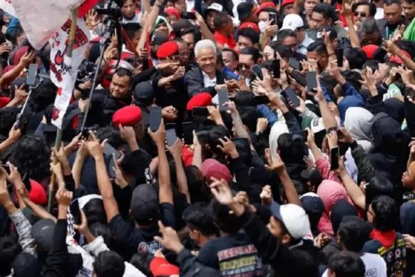 Hajatan Rakyat Ganjar-Mahfud di Cirebon, Ganjar: Warga Jabar Tak Takut Diintimidasi, Lawan!