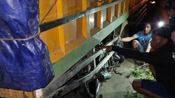 Kecelakaan Maut: Pelajar Tewas Menggenaskan usai Motornya Hantam Truk di Jalan Trans Sulawesi