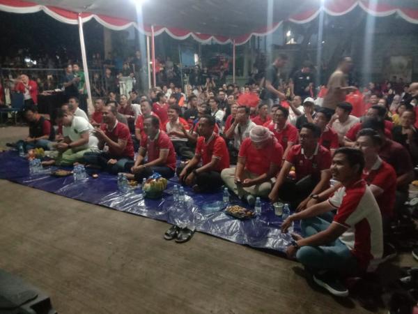 Cara Bupati Karawang Hibur Penonton Nobar Indonesia Vs Australia