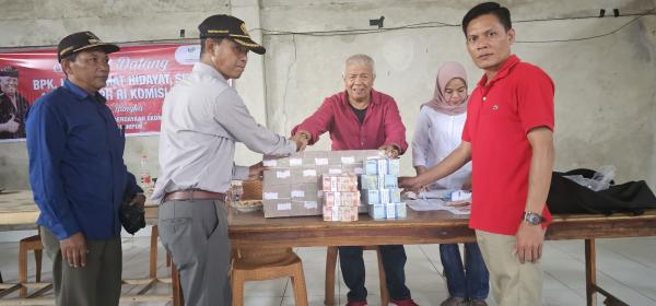 Bansos Rp4,9 M Digelontorkan untuk Masyarakat di Lombok, RH: Aspirasi saya sebagai Anggota DPR RI
