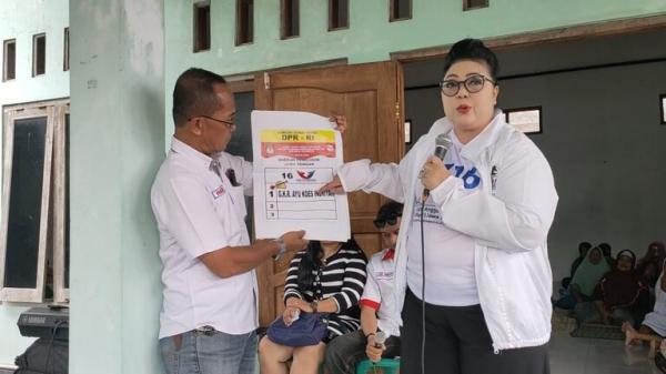 Gelar Bazar Minyak Goreng Murah di Boyolali, Caleg Perindo GKR Ayu Koes Indriyah Sosialisasi Pemilu