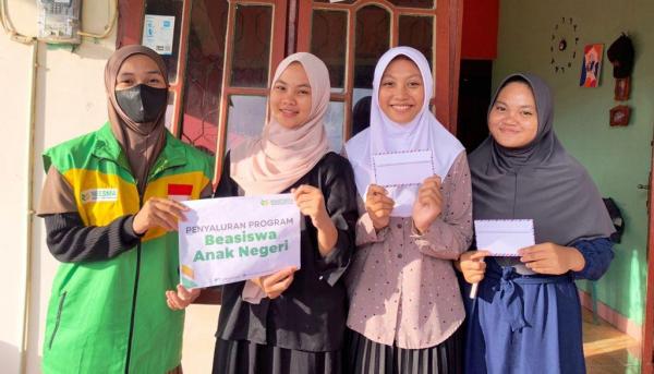 LAZNAS Yakesma Salurkan Beasiswa Anak Negeri Serentak se-Bangka Belitung