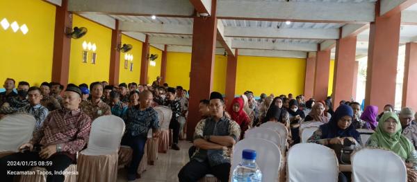 PPK Kecamatan Tapos Ingatkan KPPS Profesional dan Berintegritas dalam Melaksanakan Pemilu 2024