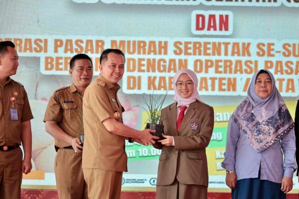 Pj Gubernur Agus Fatoni Launching Gerakan Pasar Murah Serentak Se-Sumsel