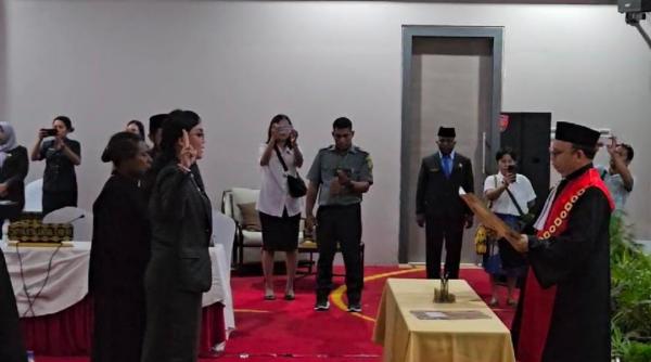 Cintiya Ruliani Talantan Resmi Menjabat Ketua DPRD Kabupaten Jayapura
