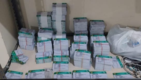 Ribuan Lembar Kartu BPJS yang Diduga Ilegal Ditemukan Menumpuk di Sebuah Rumah Warga di Ciamis