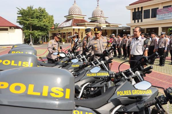 Dukung Kinerja Kepolisian, Pemkab Grobogan Hibahkan 9 Motor ke Polres