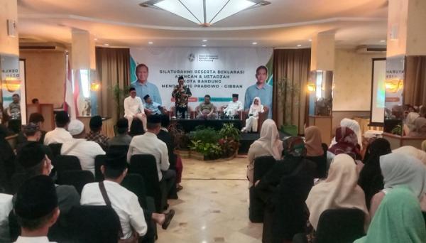 Ajengan dan Ustadzah se-Kota Bandung Deklarasi Dukungan untuk Prabowo-Gibran