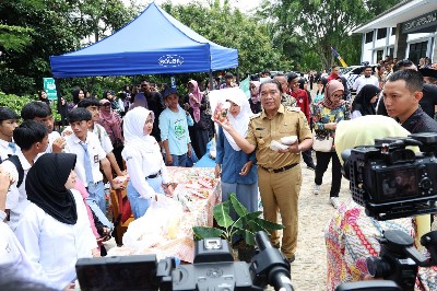 Perkuat Kompetensi Siswa SMK, Pj Gubernur Banten Al Muktabar Dorong Optimalisasi Aset Sekolah