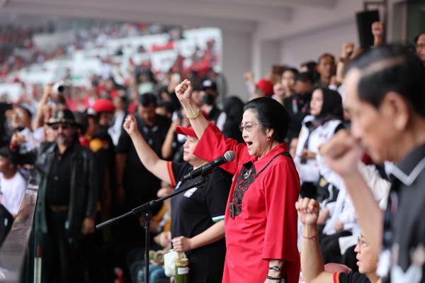 Megawati Pukul 10 Ribu Kentungan, Pengamat Nilai Simbol Tanda Bahaya!