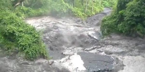 Banjir Lahar Hujan dari Gunung Lewotobi Laki-Laki Ini Himbauan PVMBG