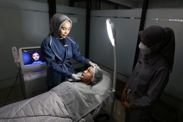 Dokter Linda Purwasih Buka Klinik Kecantikan di Waru Sidoarjo