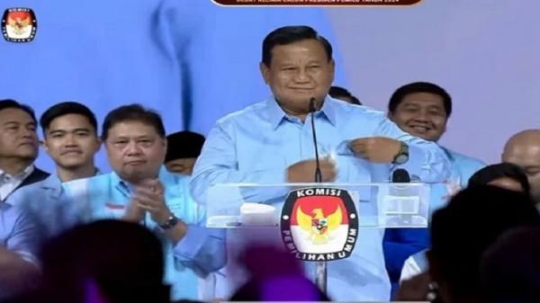 Capres Prabowo Minta Maaf ke Anies dan Ganjar dalam Pidato Penutup Debat