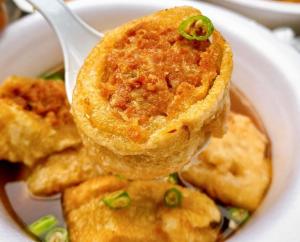 Kuliner Unik, Makanan Gohyong Perpaduan Budaya China dan Betawi