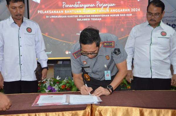 Kemenkumham Sulteng Gelar Penandatanganan Perjanjian Pelaksanaan Bantuan Hukum