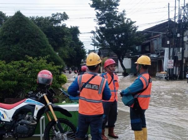 PLN Turun ke Banjir Gubug, Jaga Keselamatan Masyarakat dari Bahaya Kelistrikan