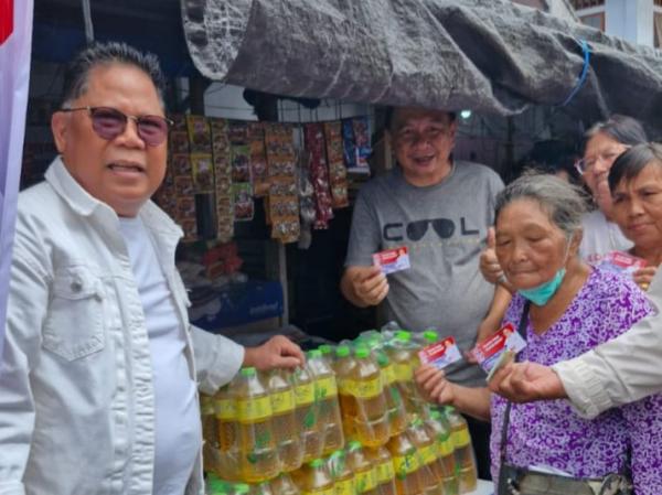 Pasar Murah Minyak Goreng Partai Perindo di Pasar Amurang Gemparkan Warga