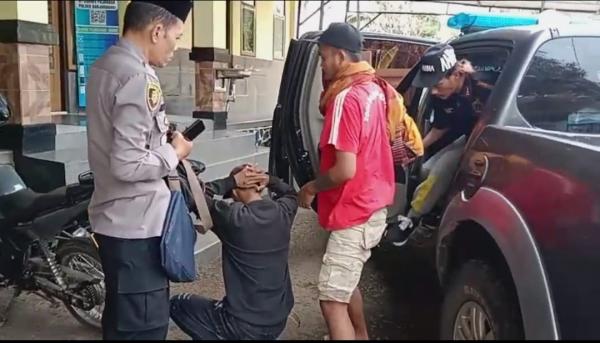 Polsek Banjarwangi Tangkap Tiga Pemuda Diduga Pengedar Obat-obatan Terlarang