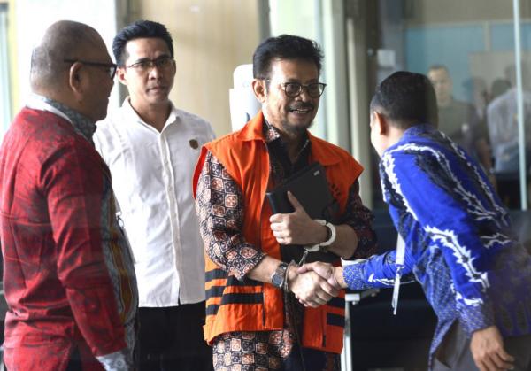 Tangan Diborgol, Syahrul Yasin Limpo Berusaha Ramah di KPK