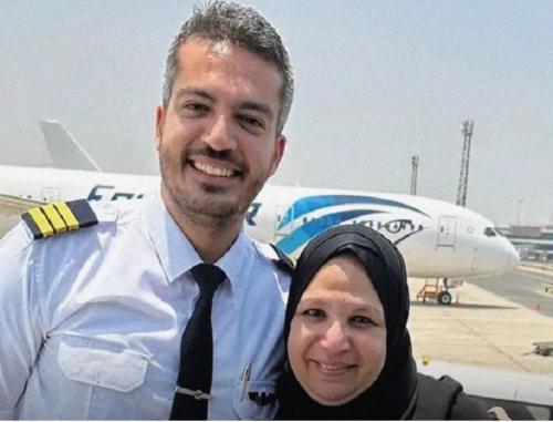 Seorang Ibu Menangis Terharu, saat Naik Pesawat Berangkat Haji Ternyata Pilotnya Anaknya Sendiri