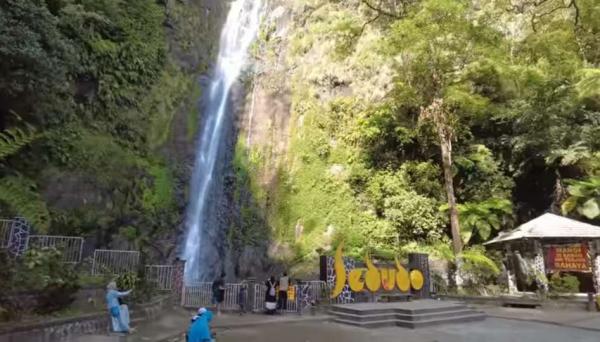 Menikmati Keindahan Alam dan Budaya Lokal Air Terjun Sedudo, Lengkap dengan Tarif Tiket Masuk