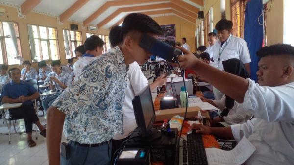 13.680 Pemilih Pemula di Ciamis Belum Memiliki E-KTP, Disdukcapil Lakukan Perekaman di Sekolah