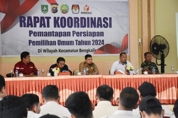 Jelang Pencoblosan, Polsek Bengkalis Gelar Rakor Bersama Pihak Kecamatan dan Desa