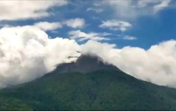 1 Kali Letusan dan 13 Kali Guguran Selama 12 Jam, Aktivitas Vulkanik Lewotobi Menurun