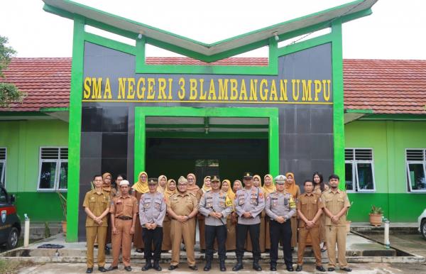 Kapolres Way Kanan Silaturahmi ke SMA Negeri 3 Blambangan Umpu, Ini Pesan nya