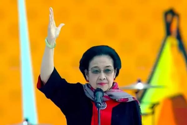 Hajatan Rakyat Ganjar-Mahfud di Banyuwangi, Megawati Bawa Salinan UU Nomor 7 Tentang Pemilu